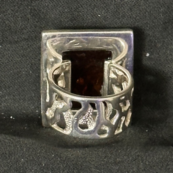 925 Sterling Silver Baltic Amber ring rectangular stone w/textured border & band - Picture 6 of 15